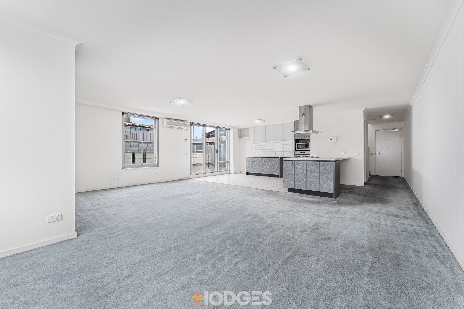 601 / 118 Dudley Street West Melbourne