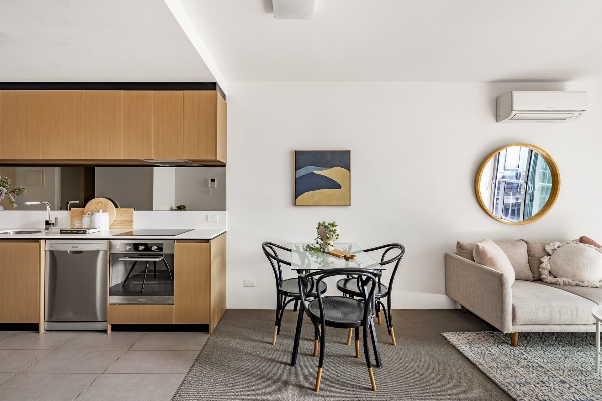 601/15 Clifton Street, Prahran image 2