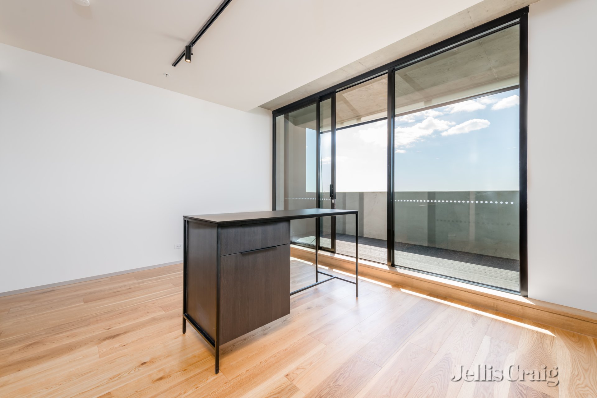 601/27 Wilson Avenue, Brunswick image 1