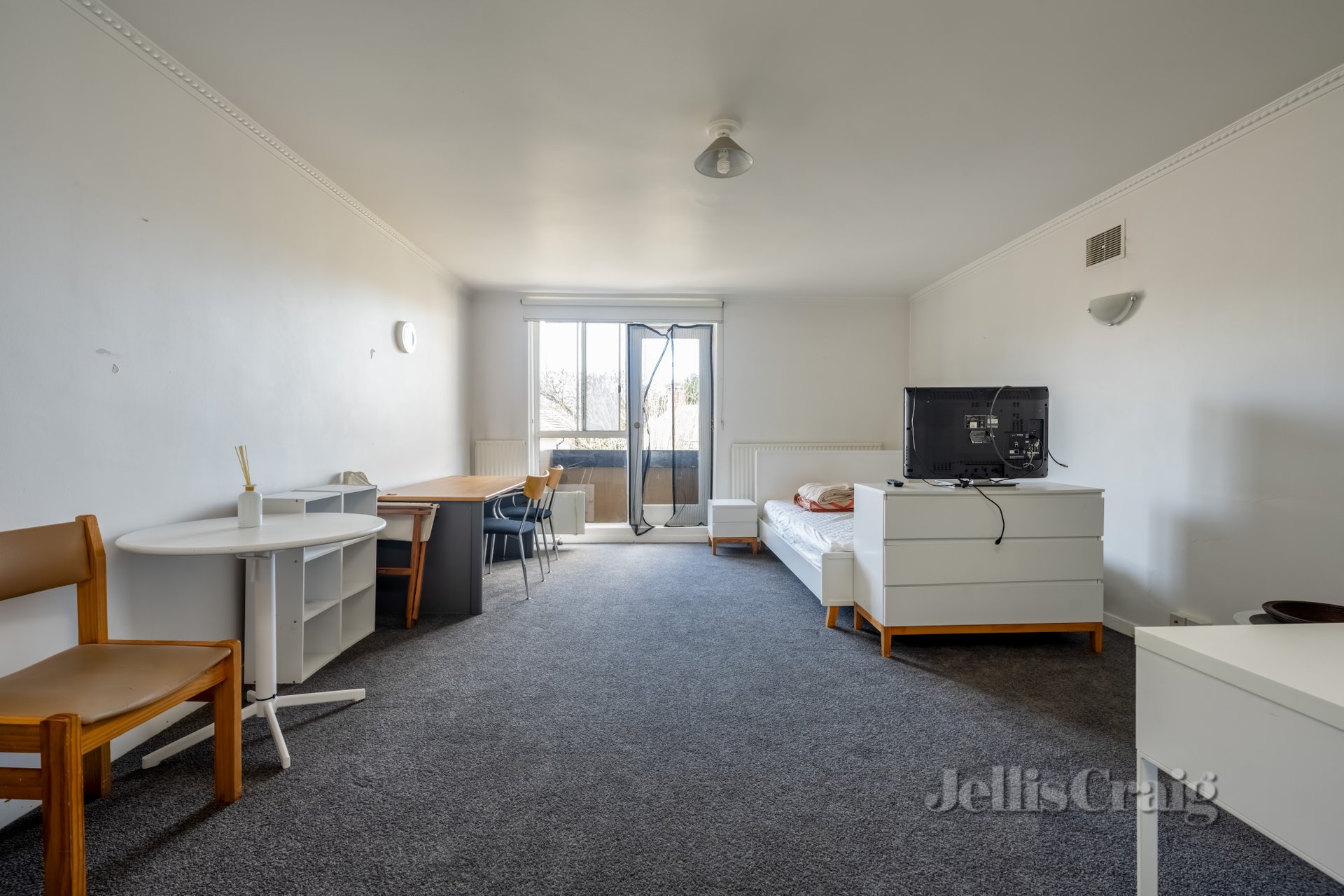 60/145 Canterbury Road, Toorak image 2