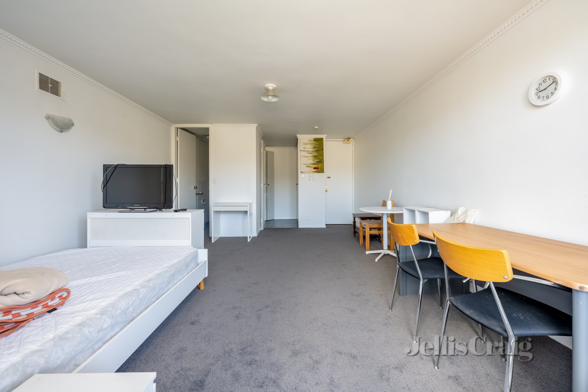 60/145 Canterbury Road, Toorak image 4