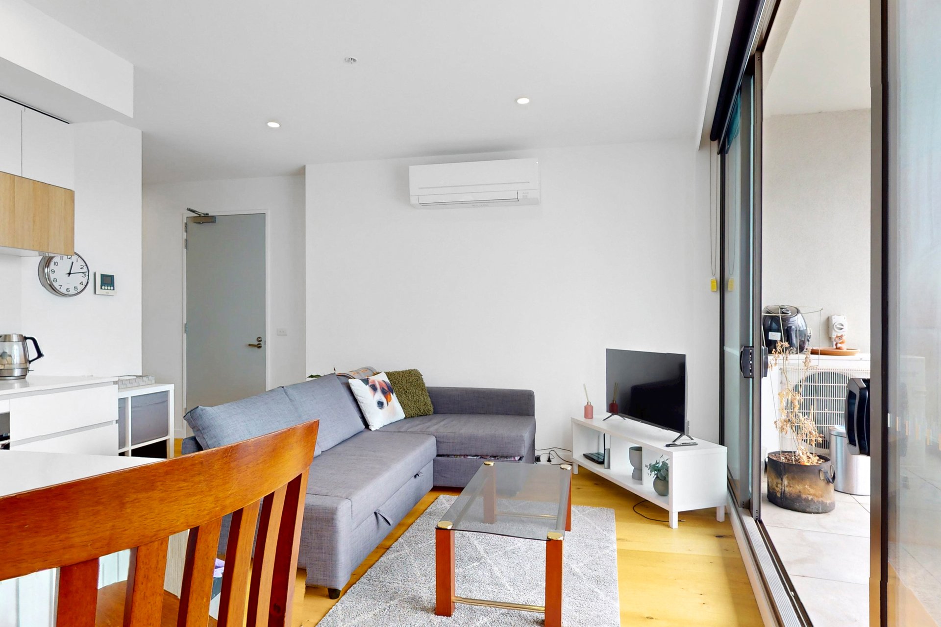 Property Gallery Thumbnail 9