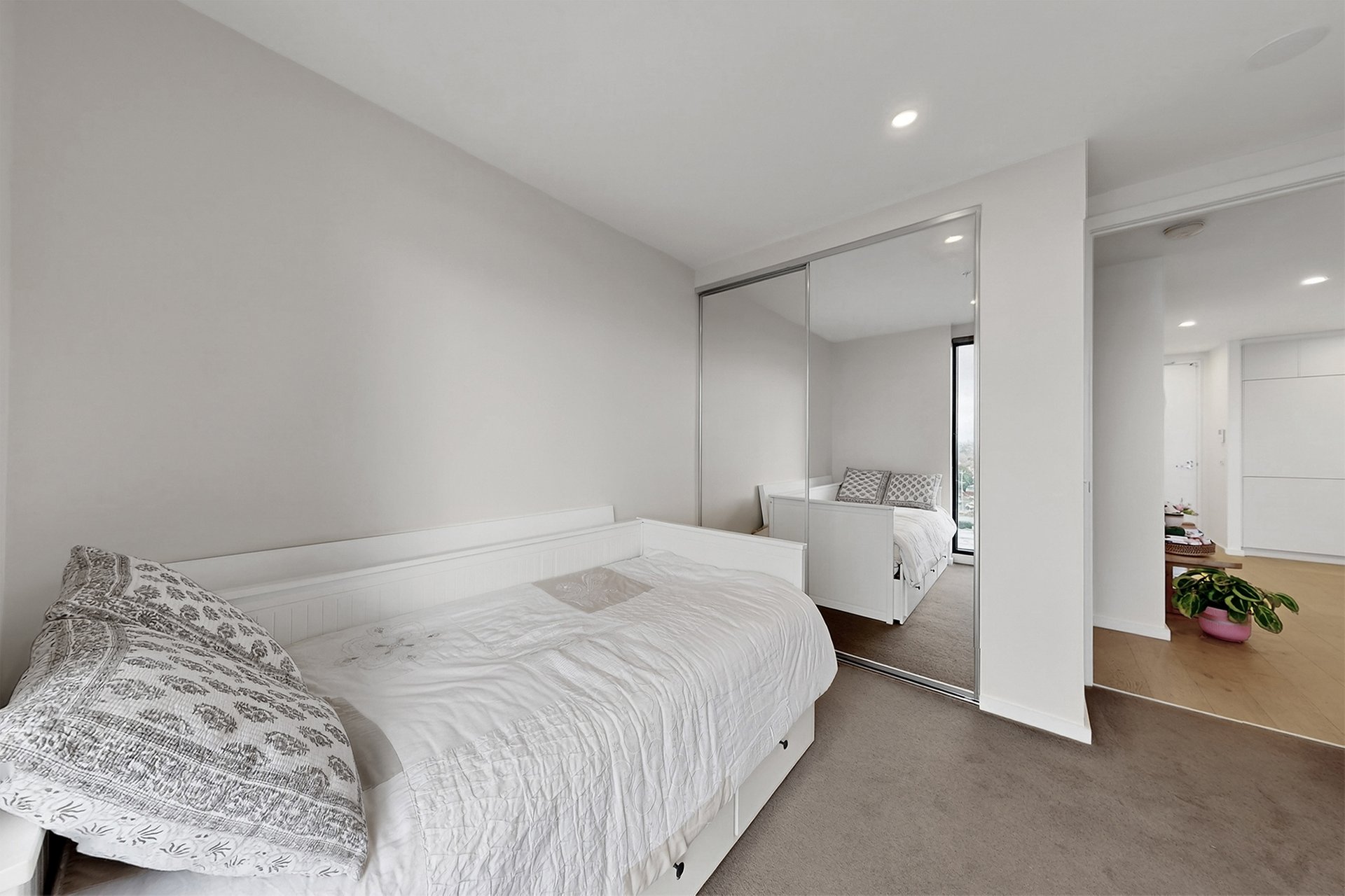 602/16 Woorayl Street, Carnegie image 9