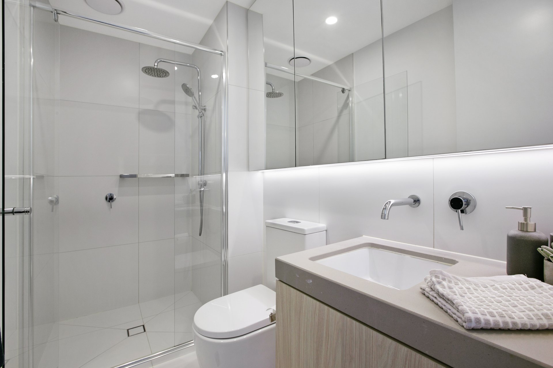 602/251 Johnston Street, Abbotsford image 10