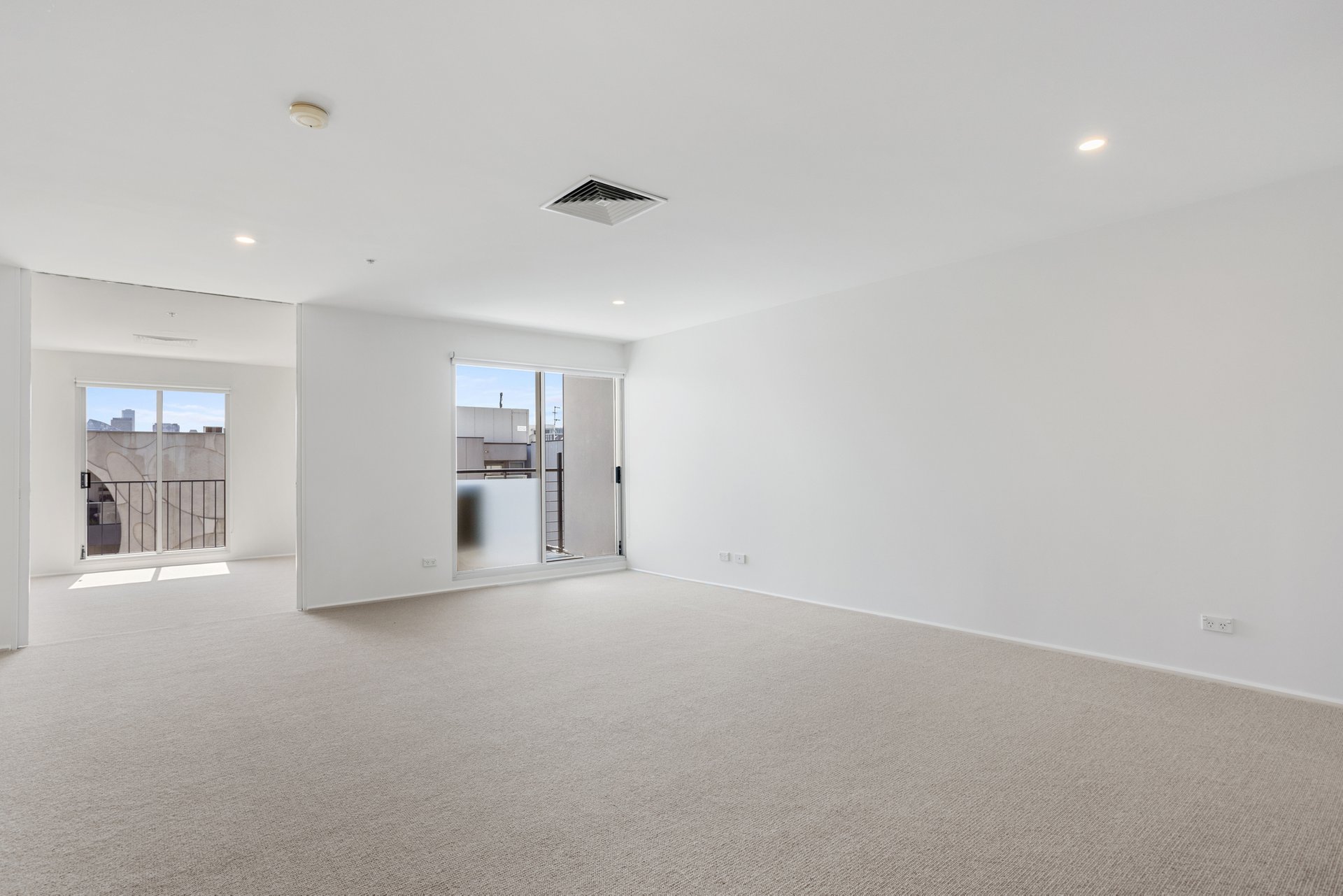 602/55-62 Beach Street, Port Melbourne image 5