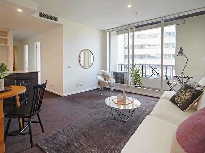 602/82 Queens Road, Melbourne image 1