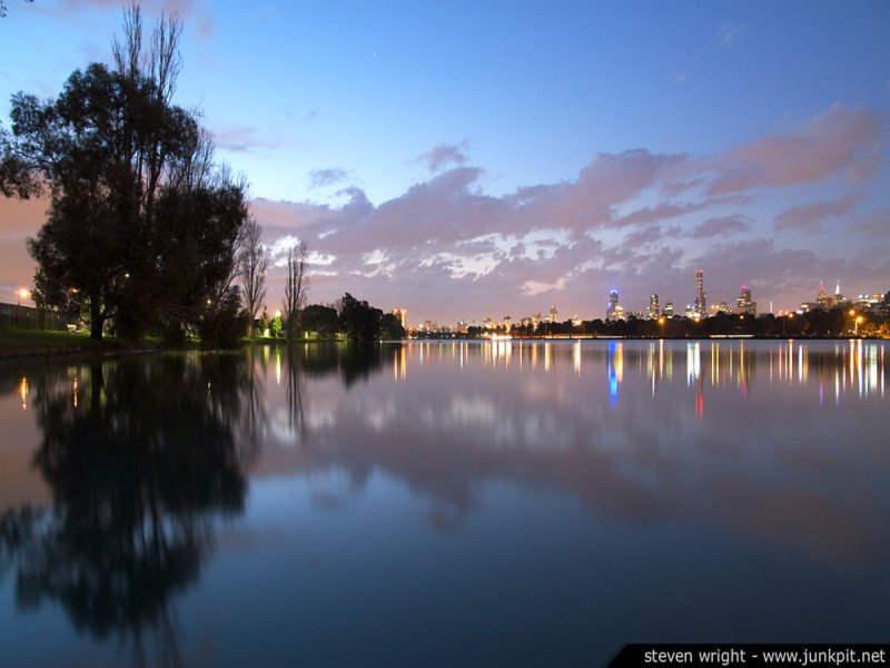 602/82 Queens Road, Melbourne image 10