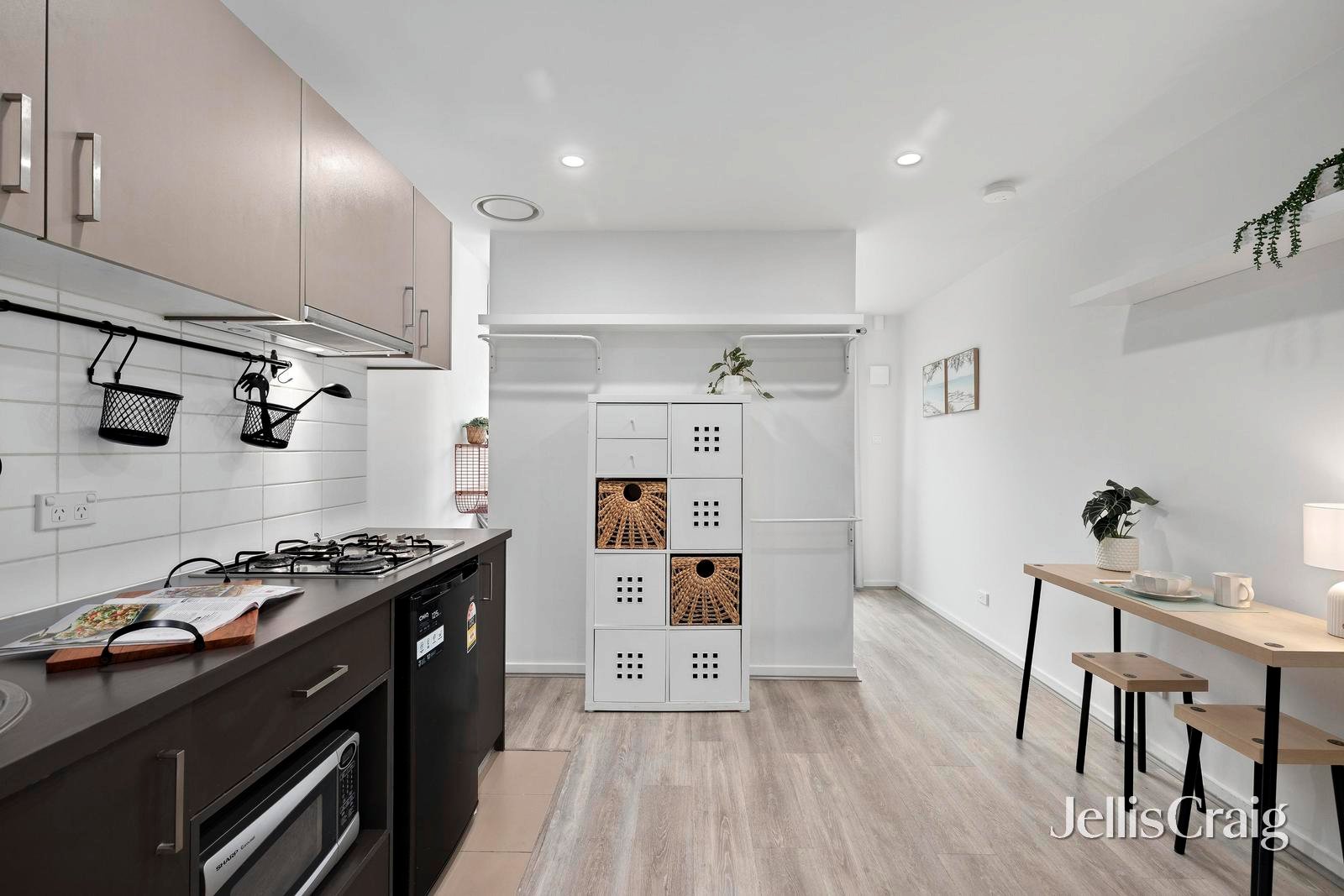 60/29 Lynch Street, Hawthorn image 2