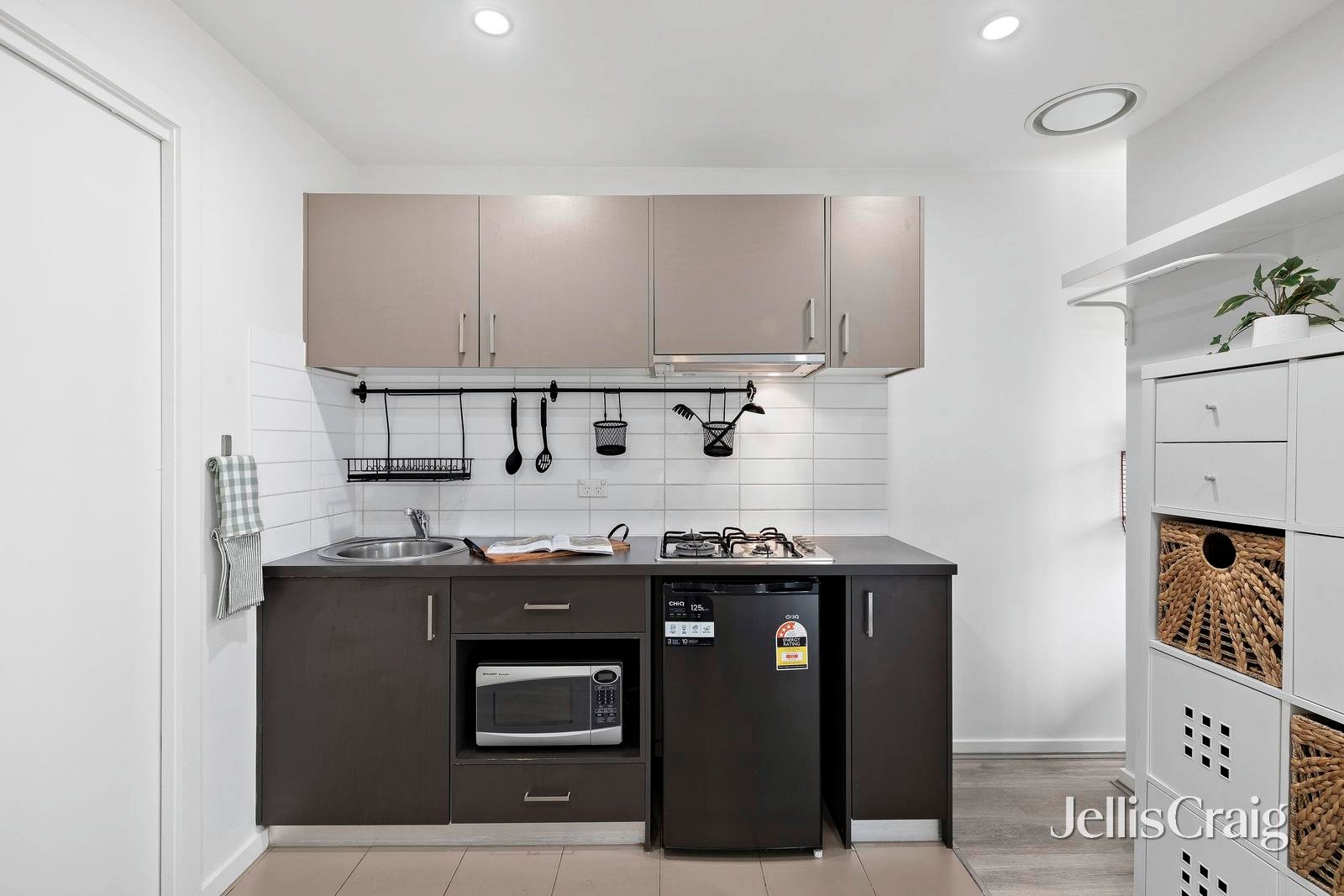 60/29 Lynch Street, Hawthorn image 5