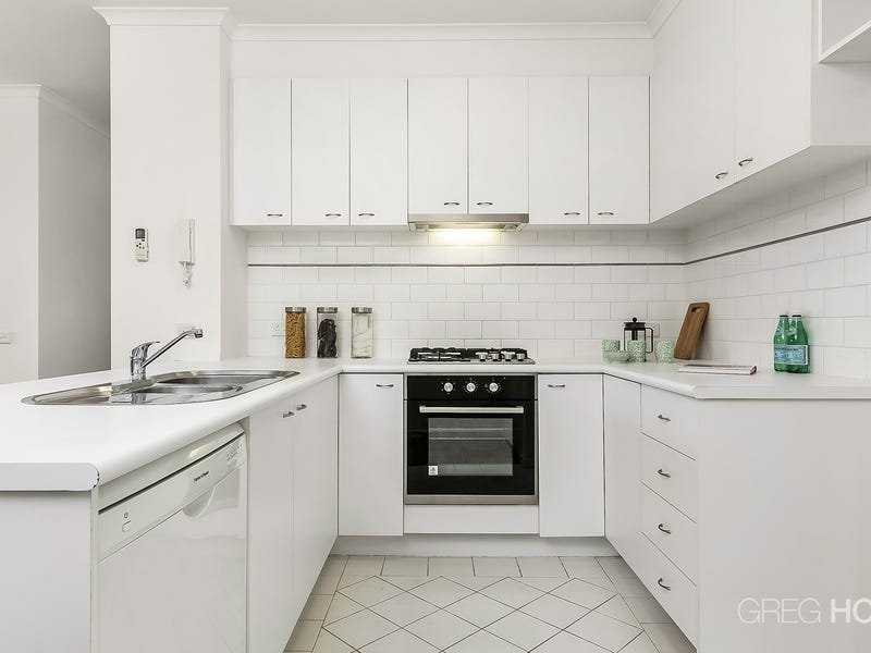 603/148 Wells Street, South Melbourne image 6