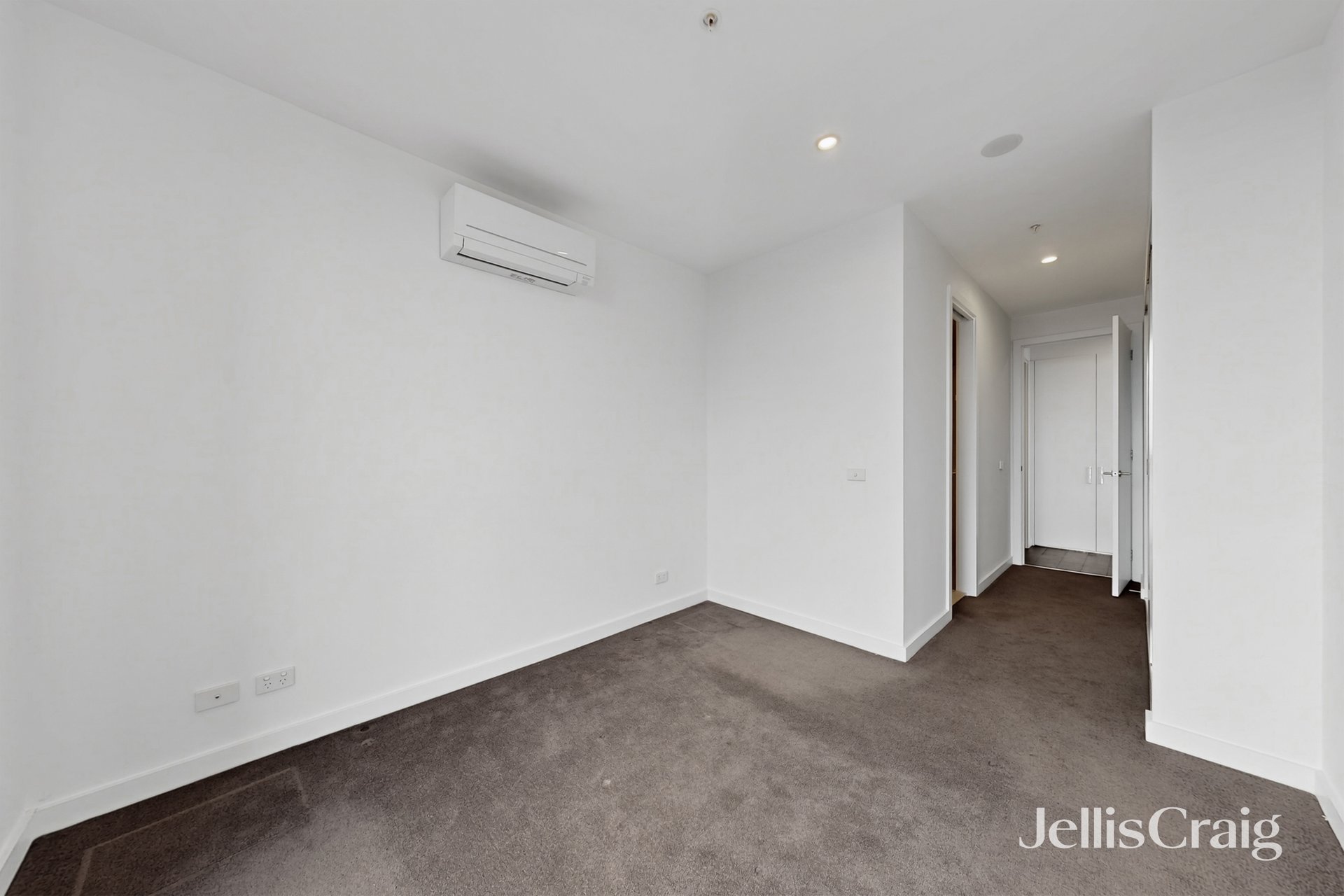 603/162 Whitehorse Road, Blackburn image 10
