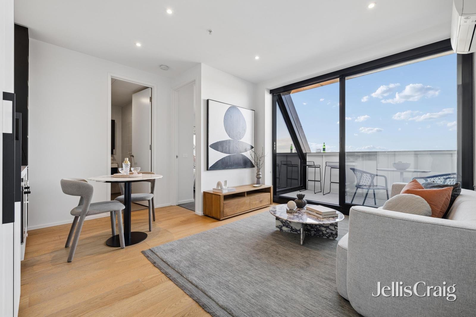 604/28 Riddell Parade, Elsternwick image 2