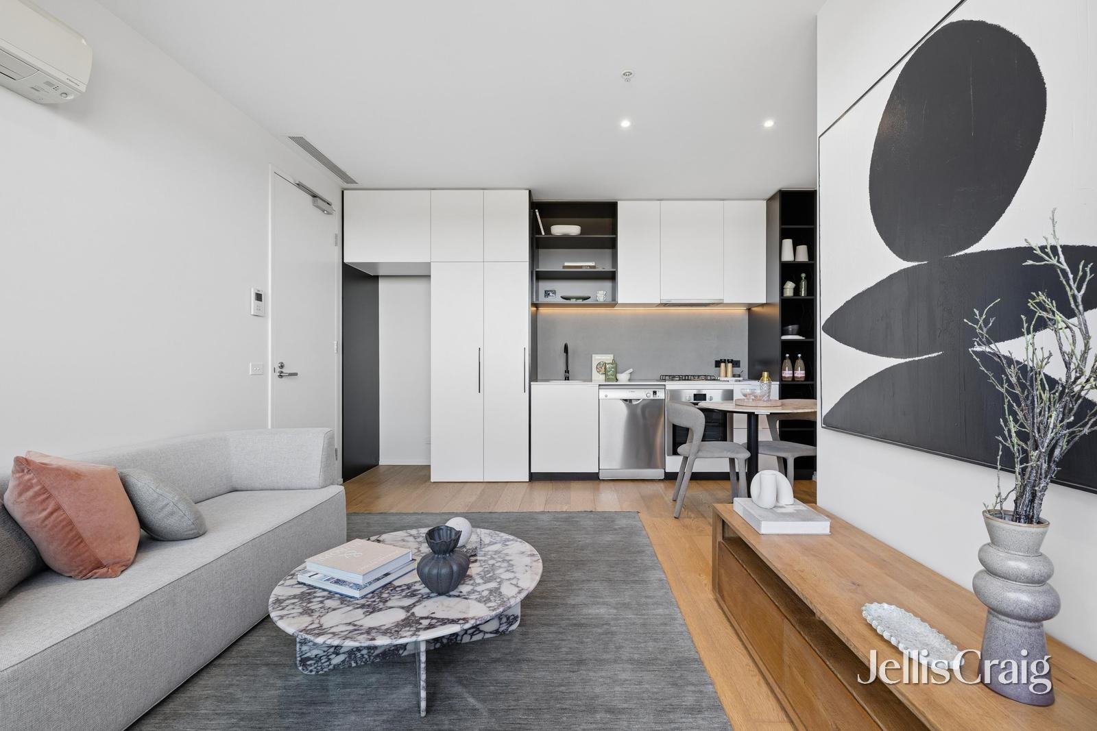 604/28 Riddell Parade, Elsternwick image 3