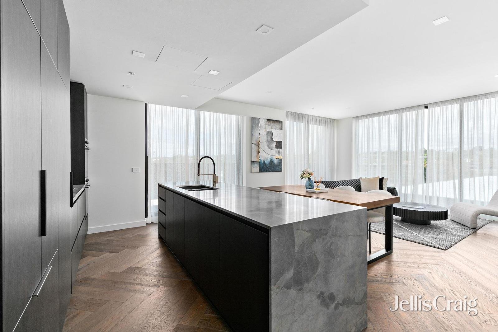 604/765-769 Toorak Road, Hawthorn&nbsp;East image 2