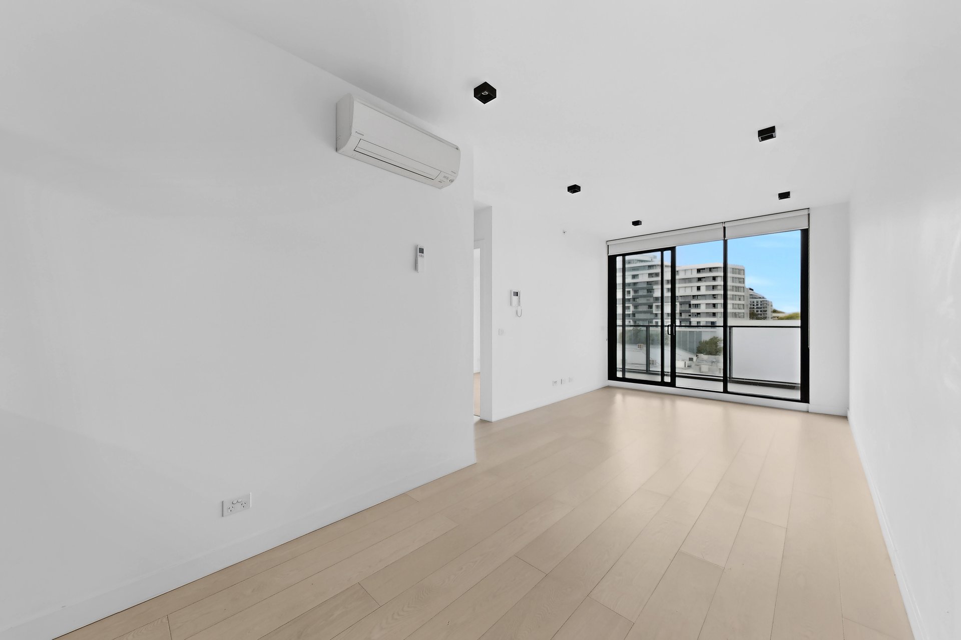 605/101 Tram Road, Doncaster image 2