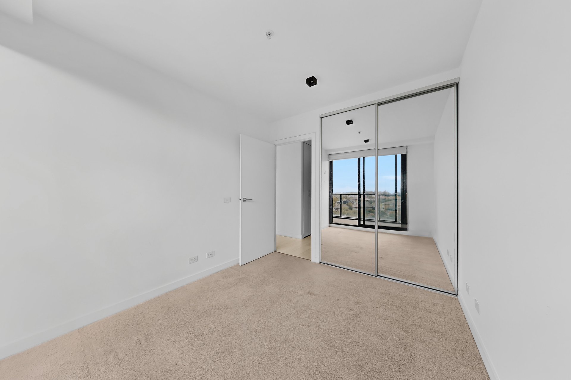 605/101 Tram Road, Doncaster image 9