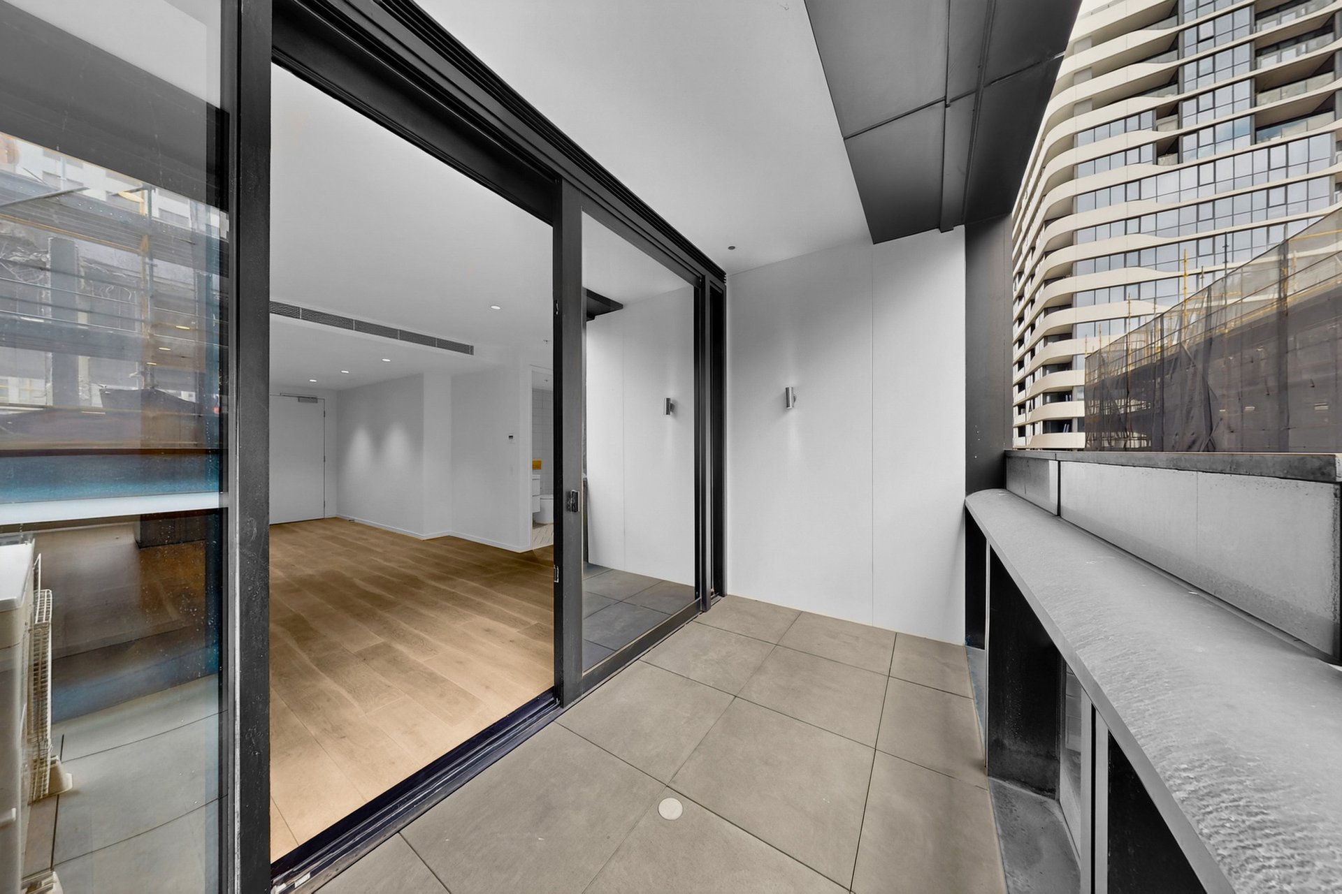 605 / 450 St Kilda Road Melbourne