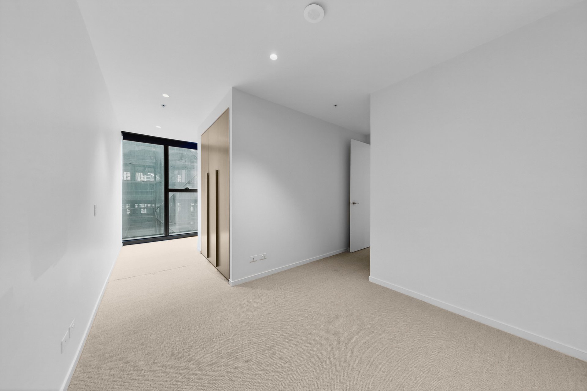 605 / 450 St Kilda Road Melbourne