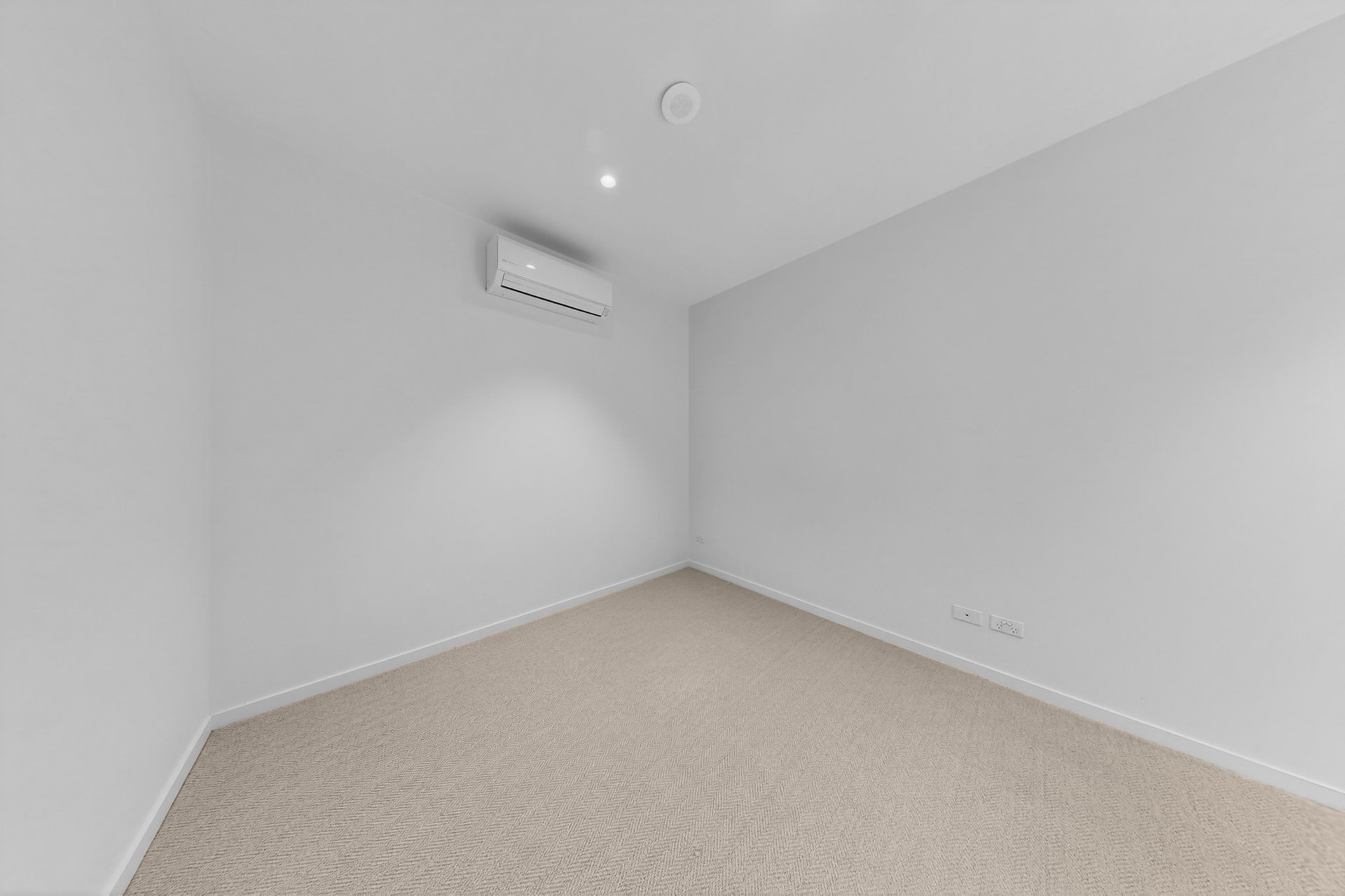 605 / 450 St Kilda Road Melbourne