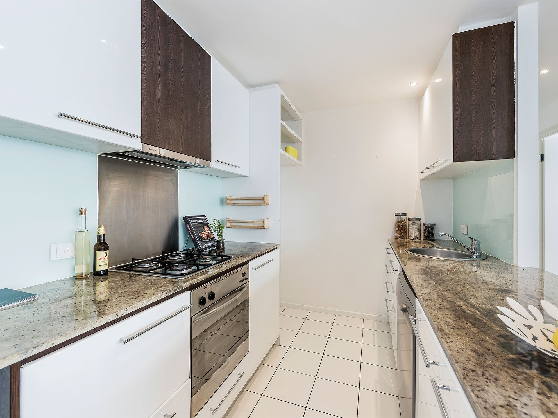 605 / 82 Queens Road MELBOURNE