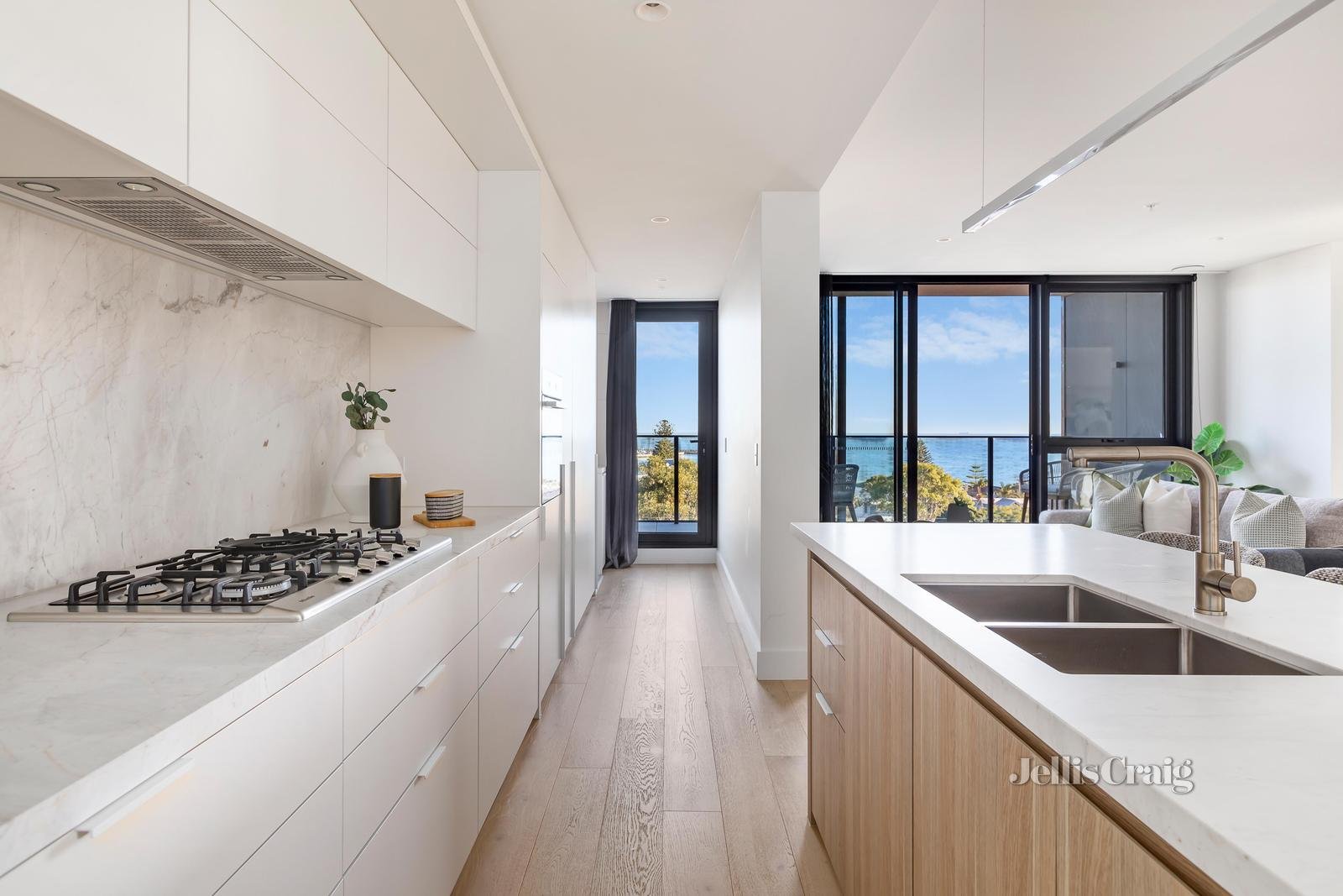 606/10 Koolkuna Lane, Hampton image 4
