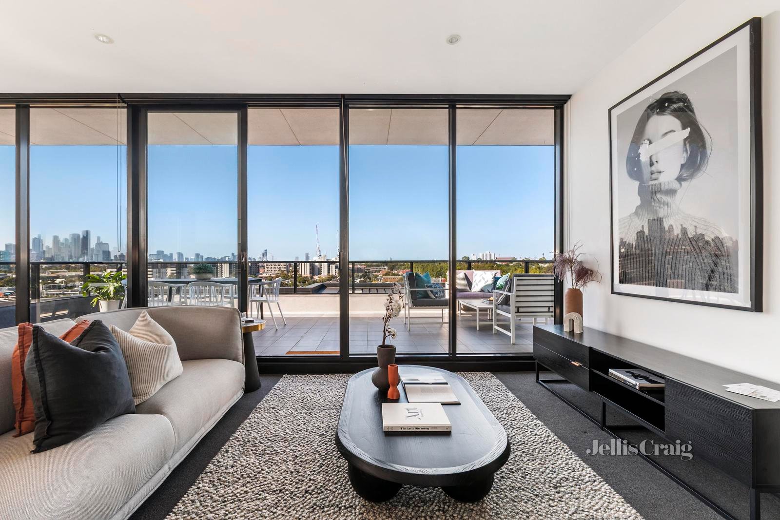 606/255 Racecourse Road, Kensington image 1