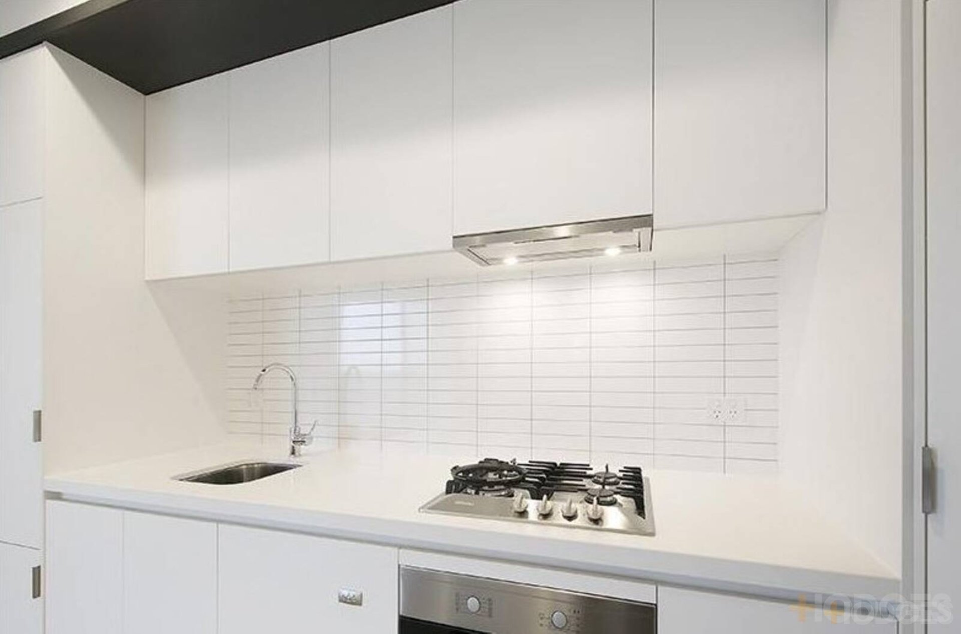 606 / 7 Balcombe Road Mentone