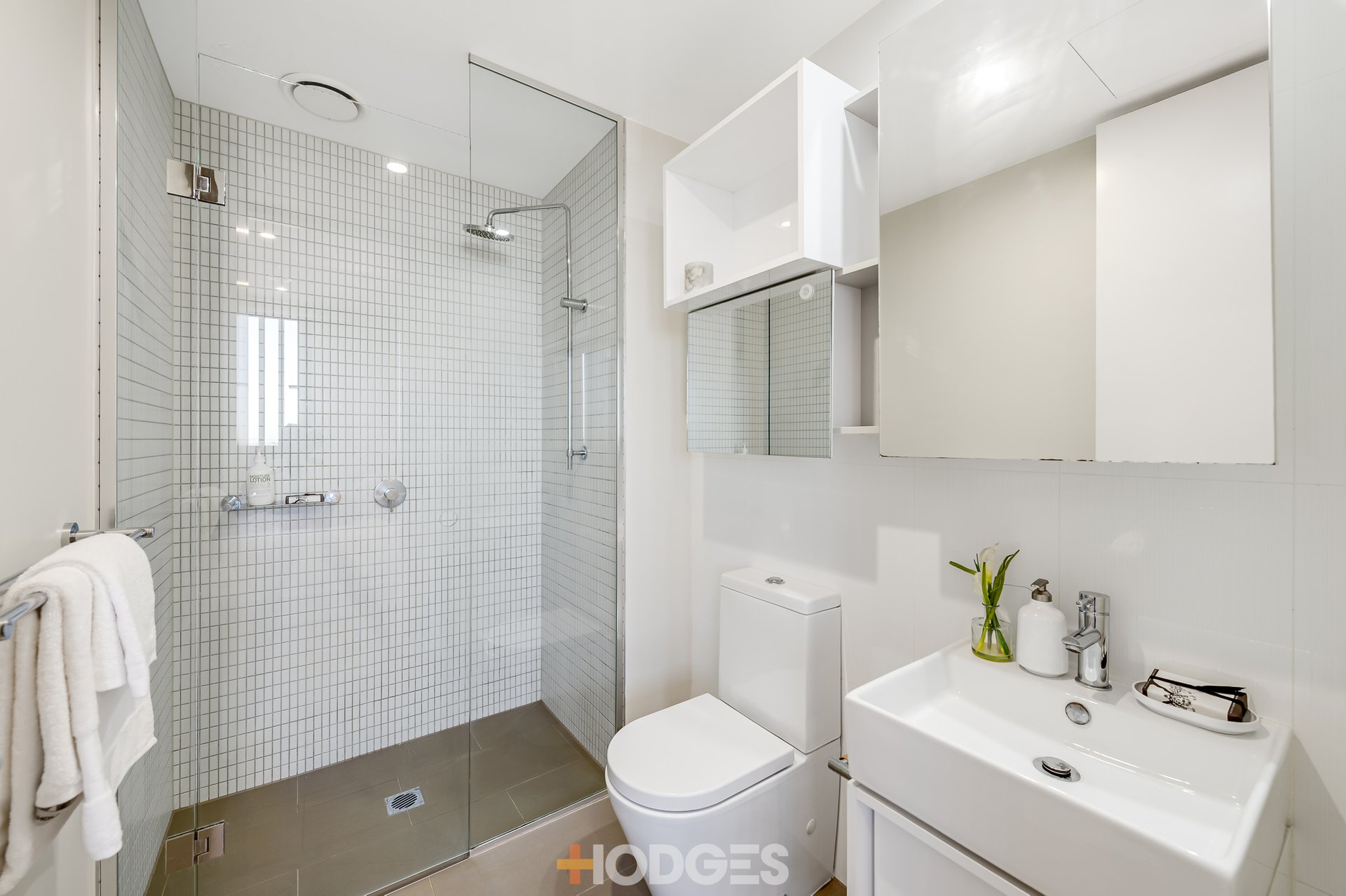 607 / 18 McCombie Street Elsternwick
