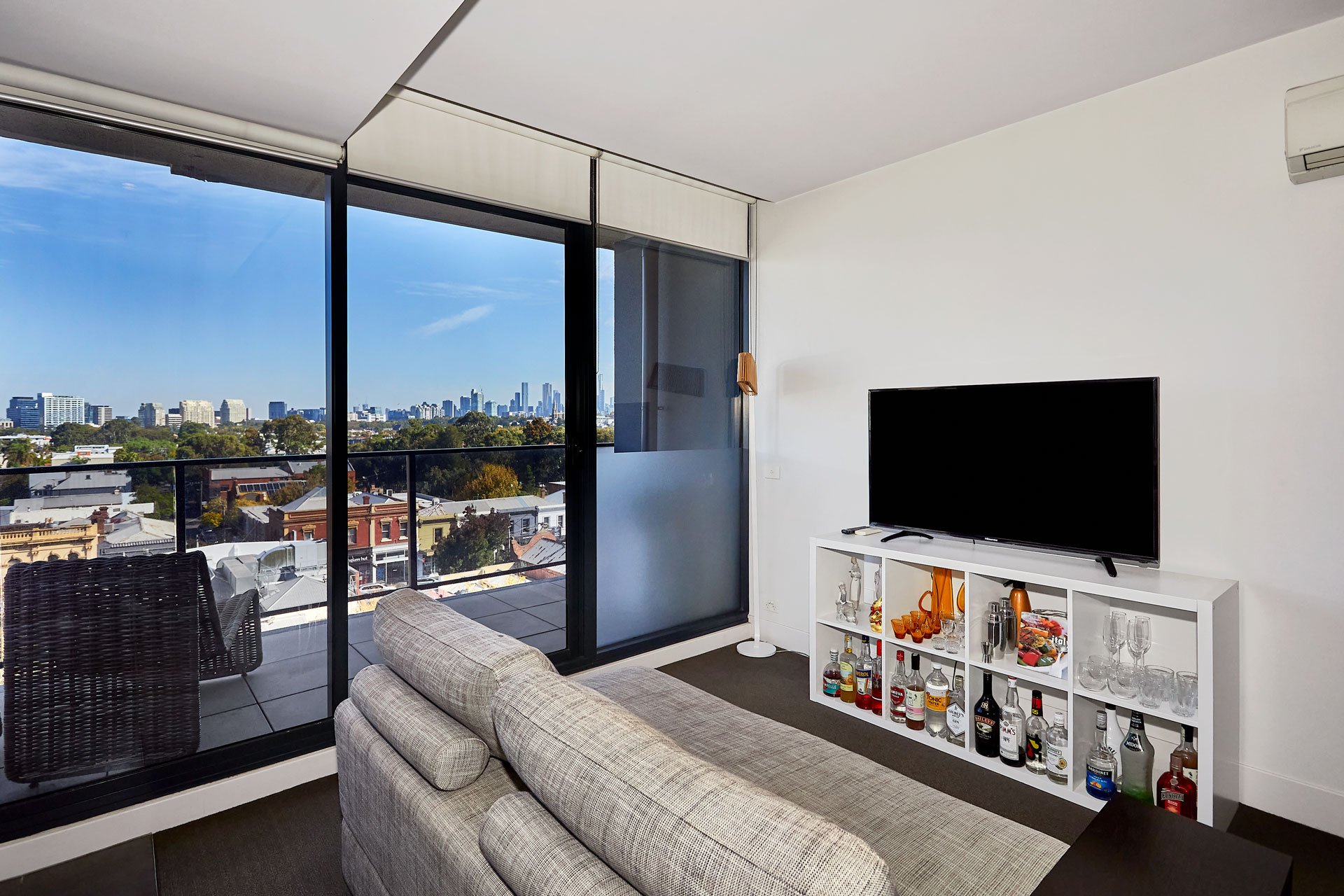 607/32 Bray Street, South Yarra image 2