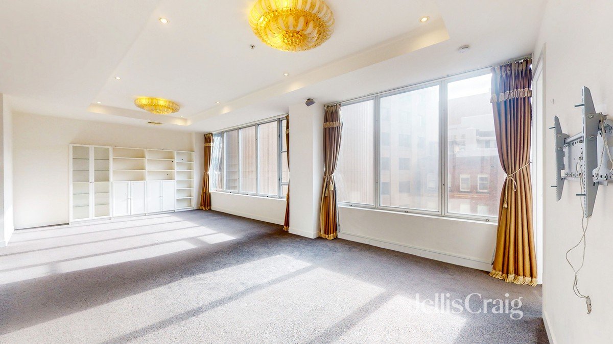 607/325 Collins Street, Melbourne image 2