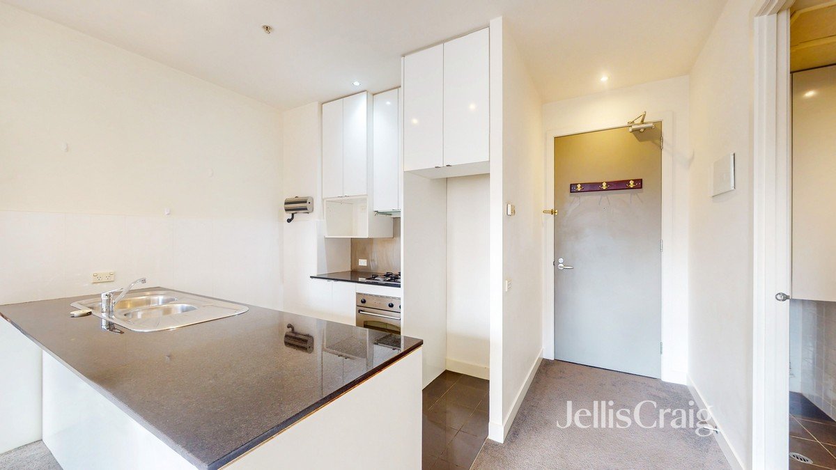 607/325 Collins Street, Melbourne image 5
