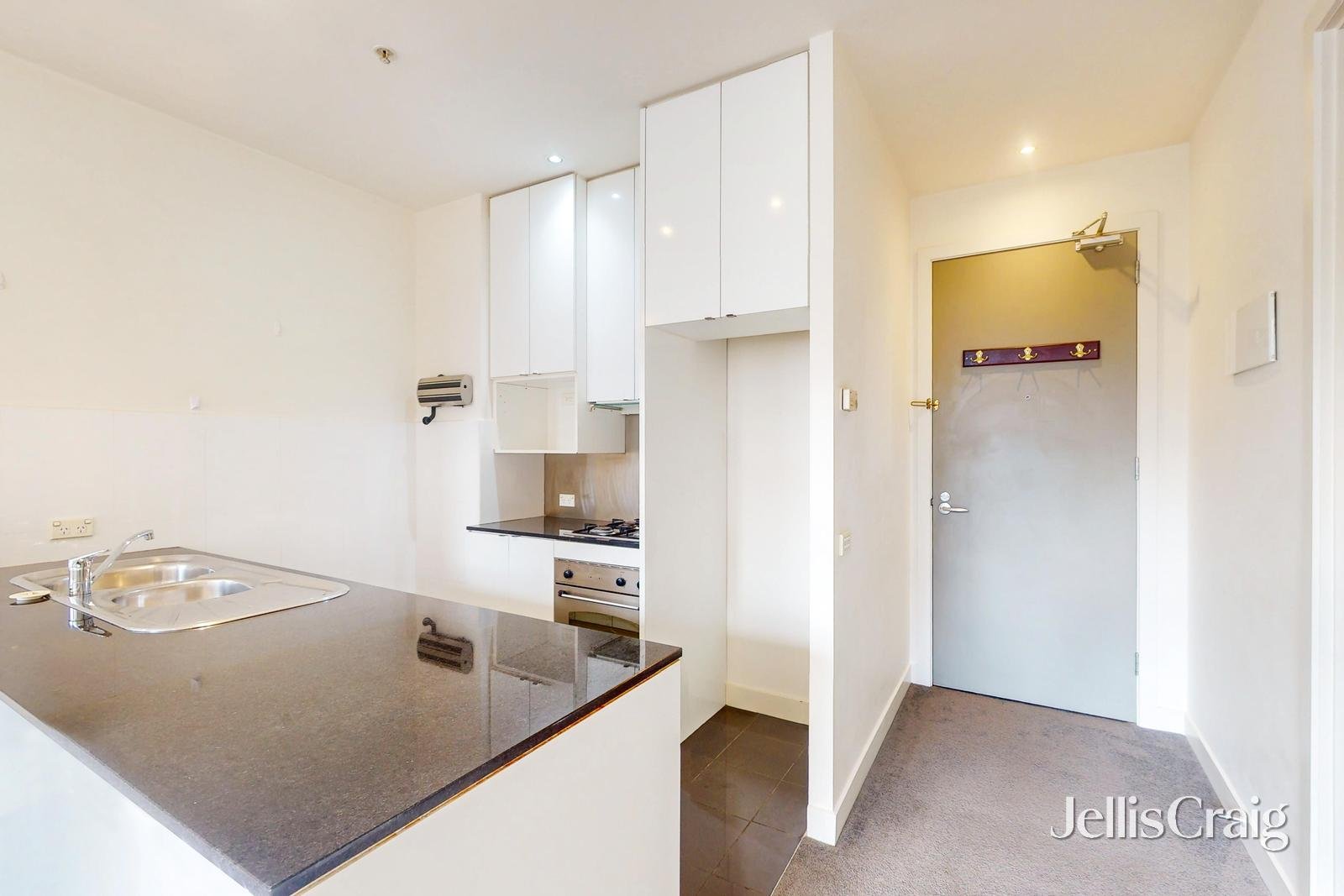 607/325 Collins Street, Melbourne image 6