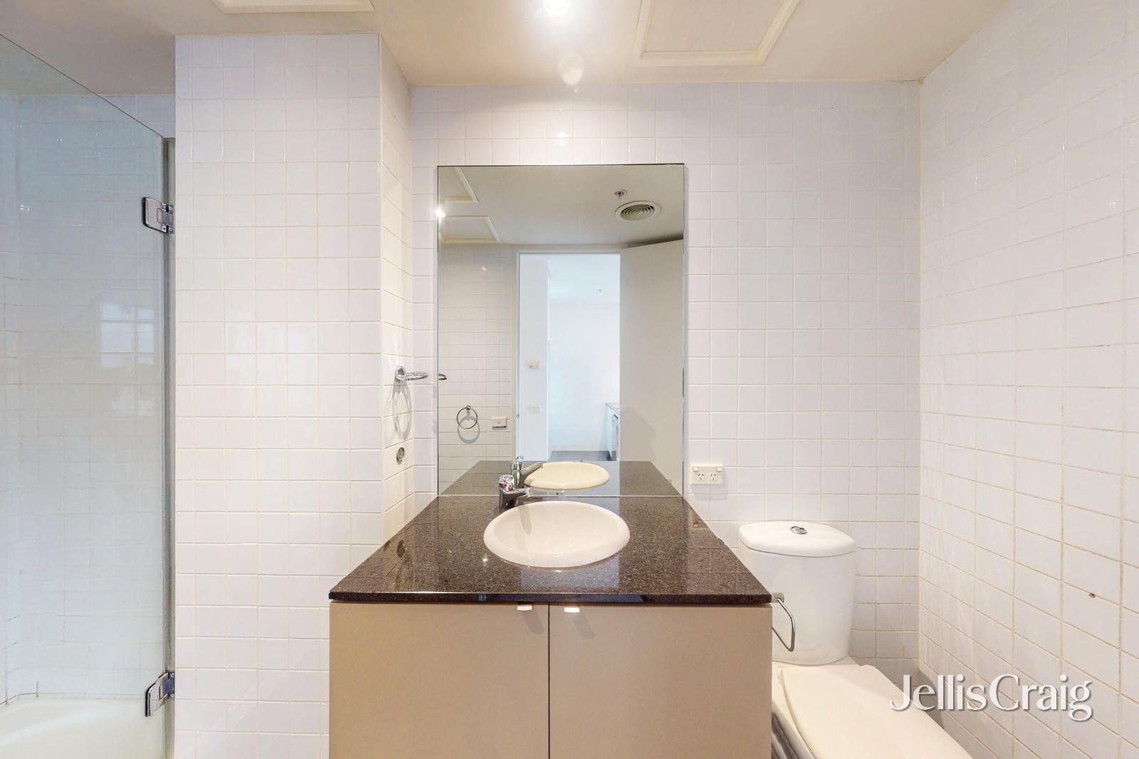 607/325 Collins Street, Melbourne image 10