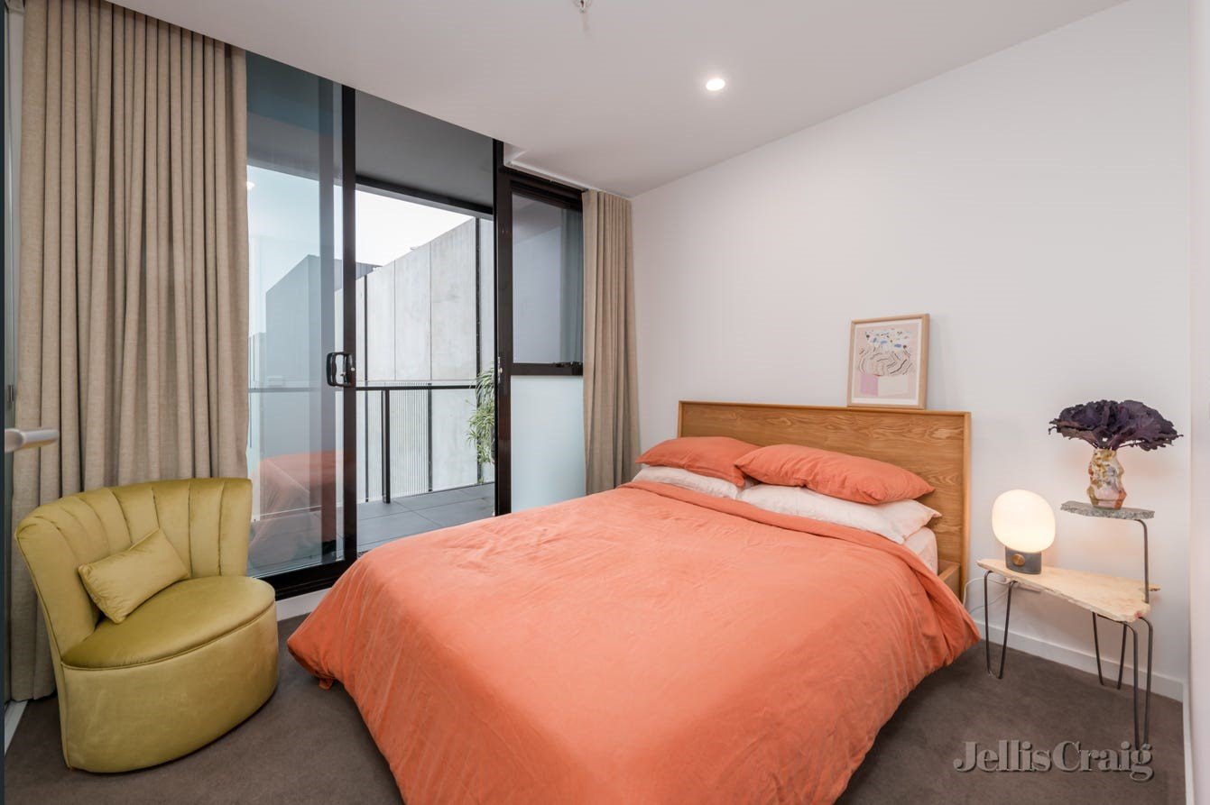 607/51 Napoleon Street, Collingwood image 3