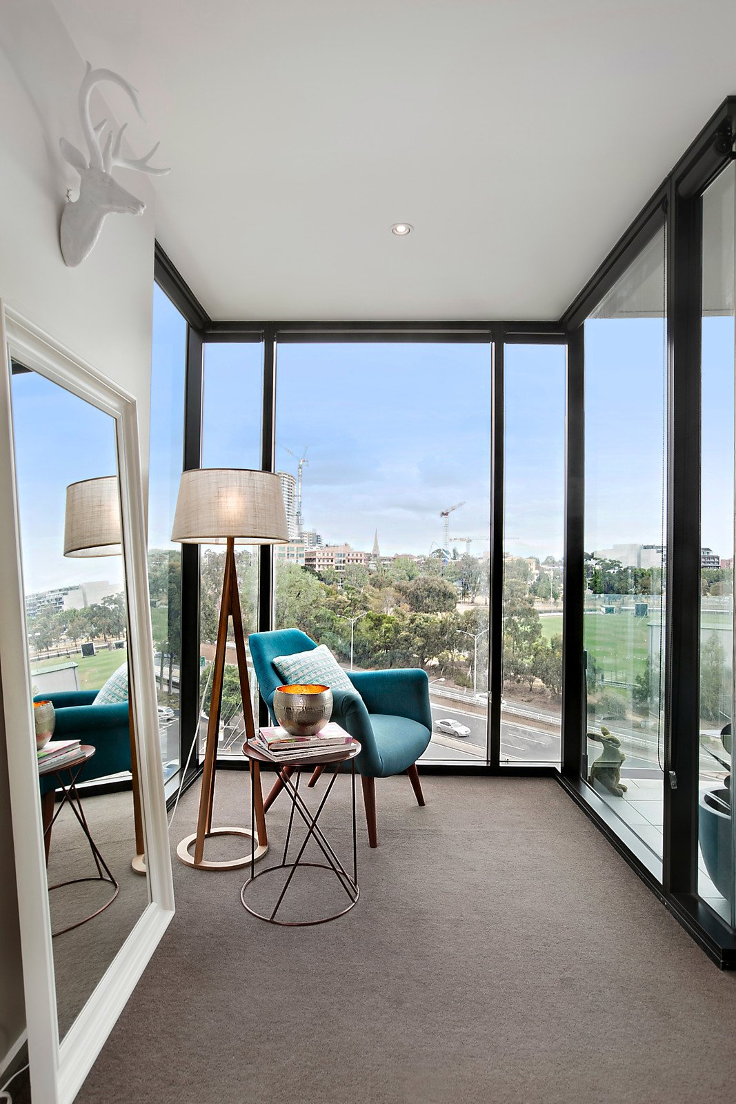 607/83 Queens Road, Melbourne image 9