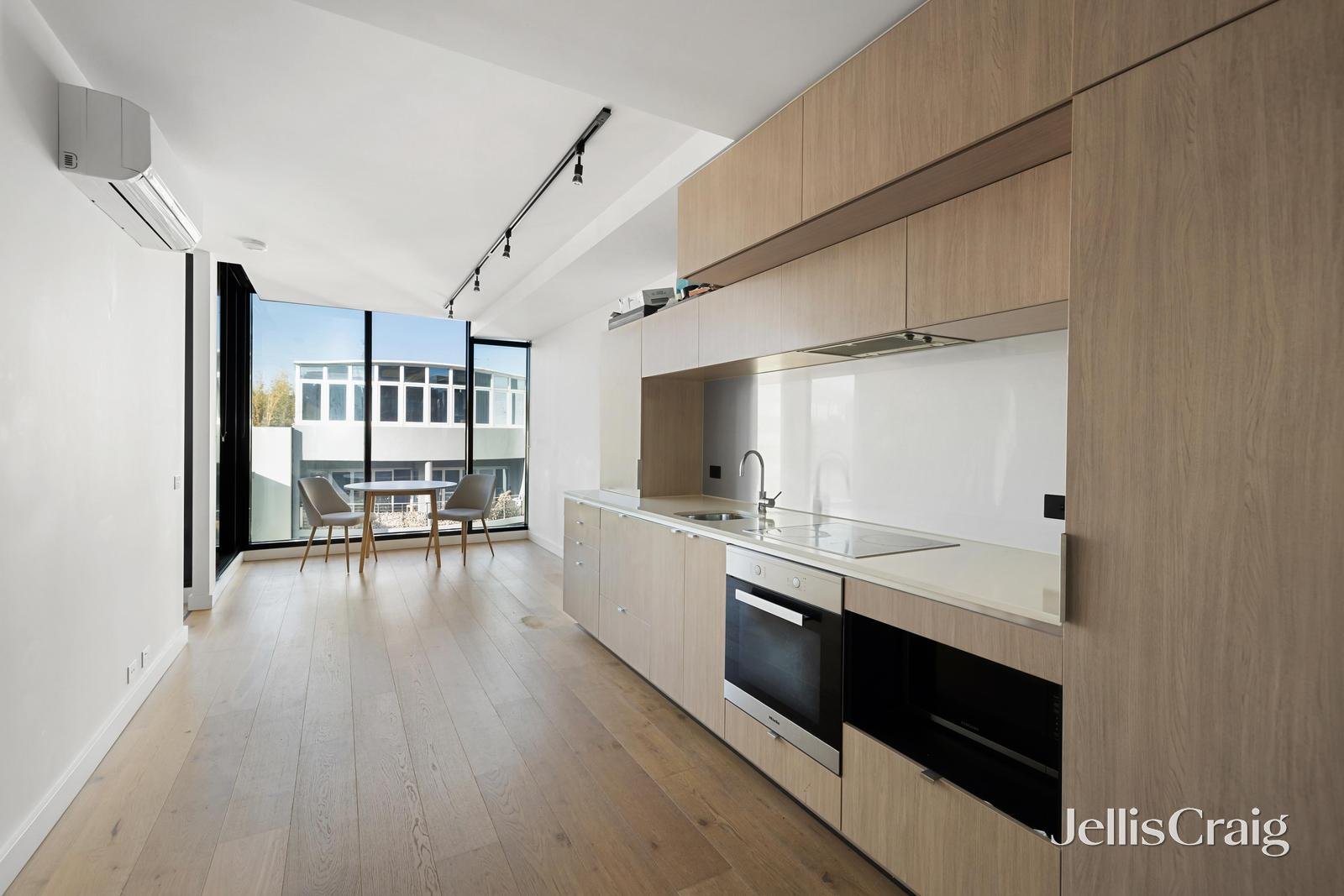607/97 Palmerston Crescent, South Melbourne image 2