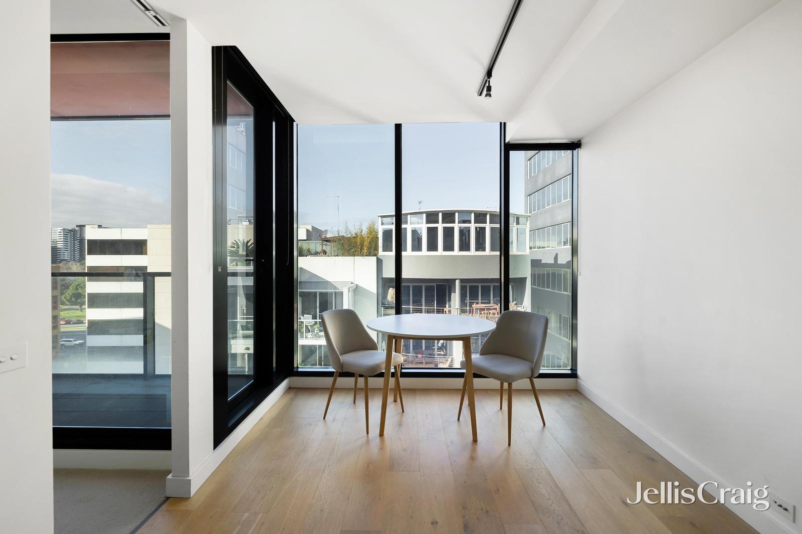 607/97 Palmerston Crescent, South Melbourne image 3