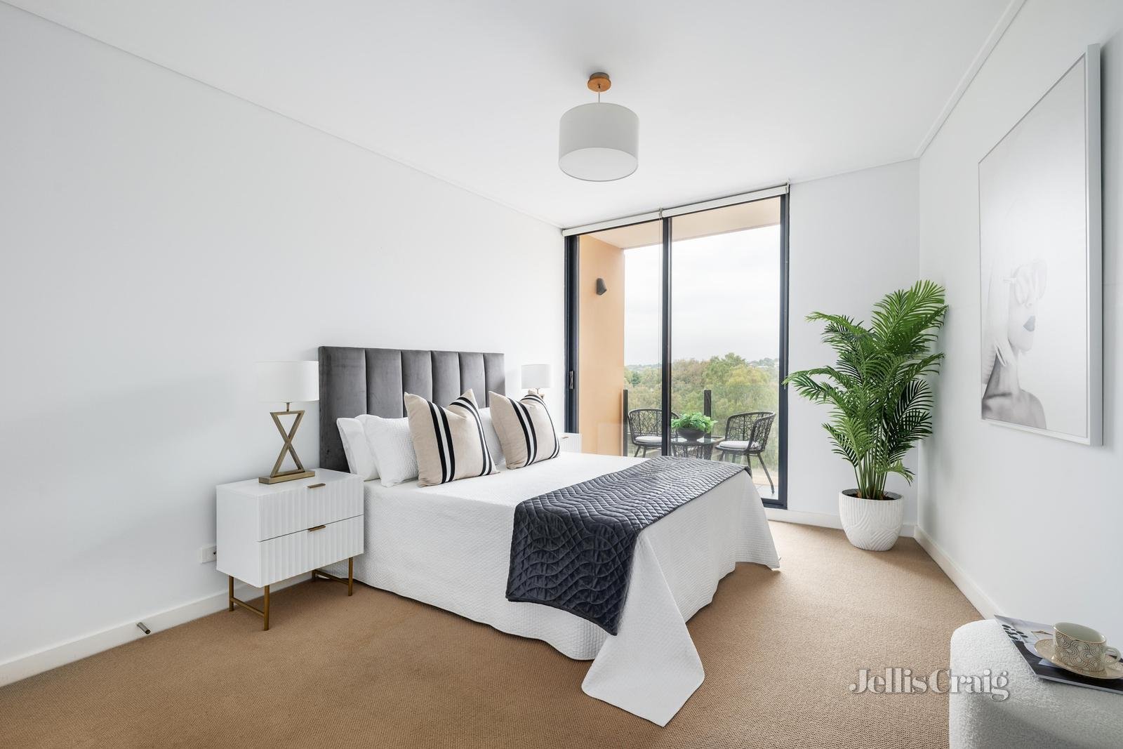 60/8 Wallen Road, Hawthorn image 4