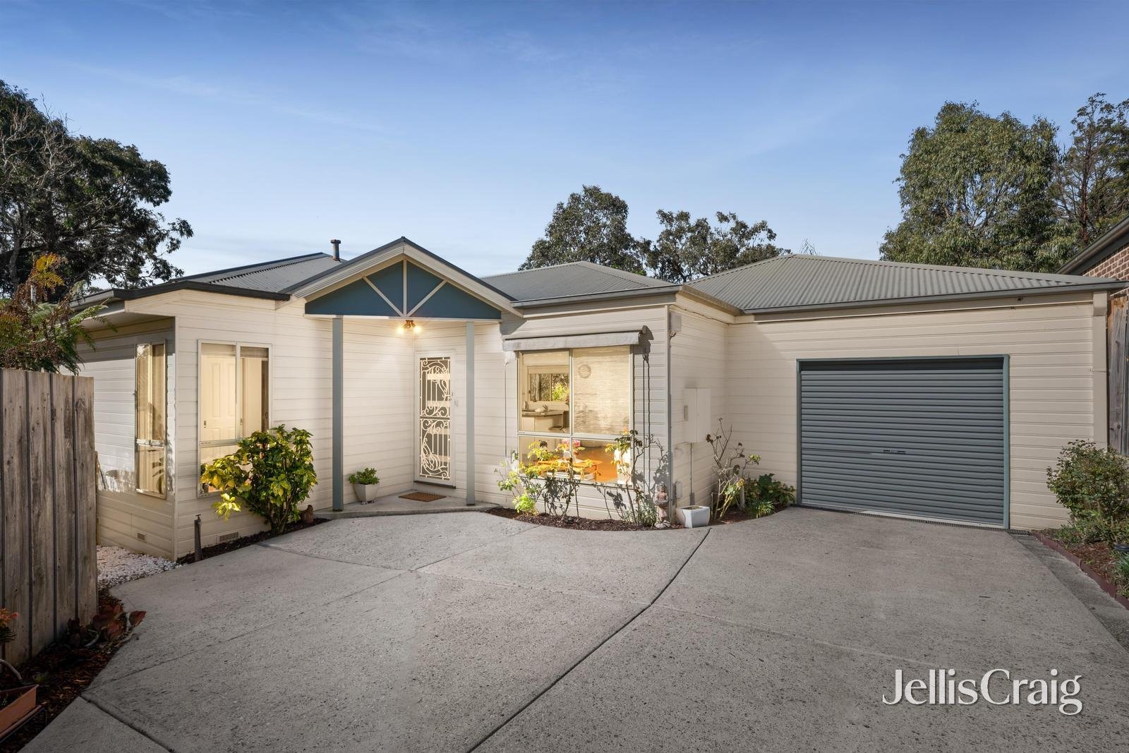 60a Hawthory Road, Kilsyth image 1