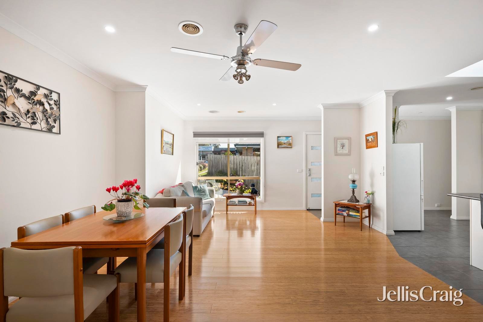 60a Hawthory Road, Kilsyth image 4
