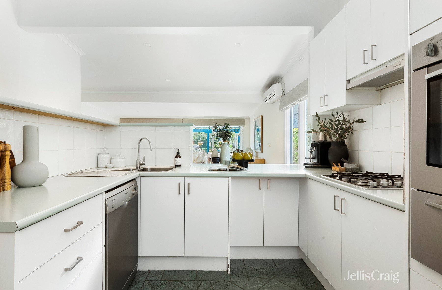 61 Andrew Street, Northcote image 4