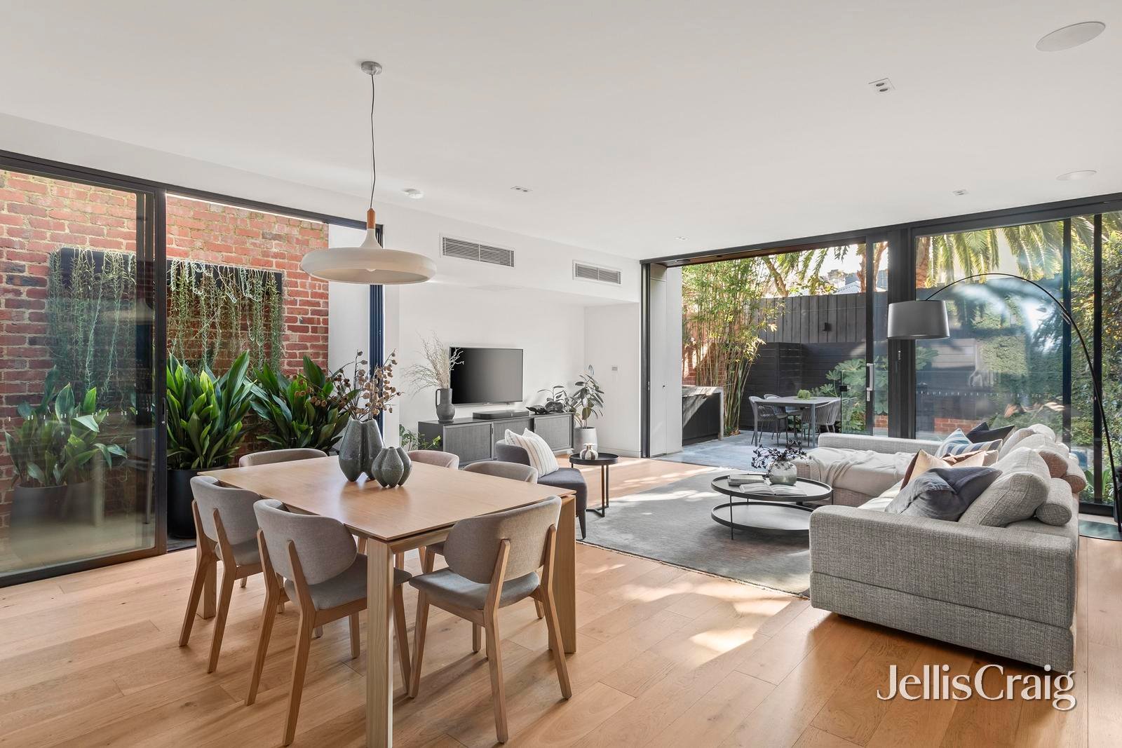 61 Andrew Street, Prahran image 2