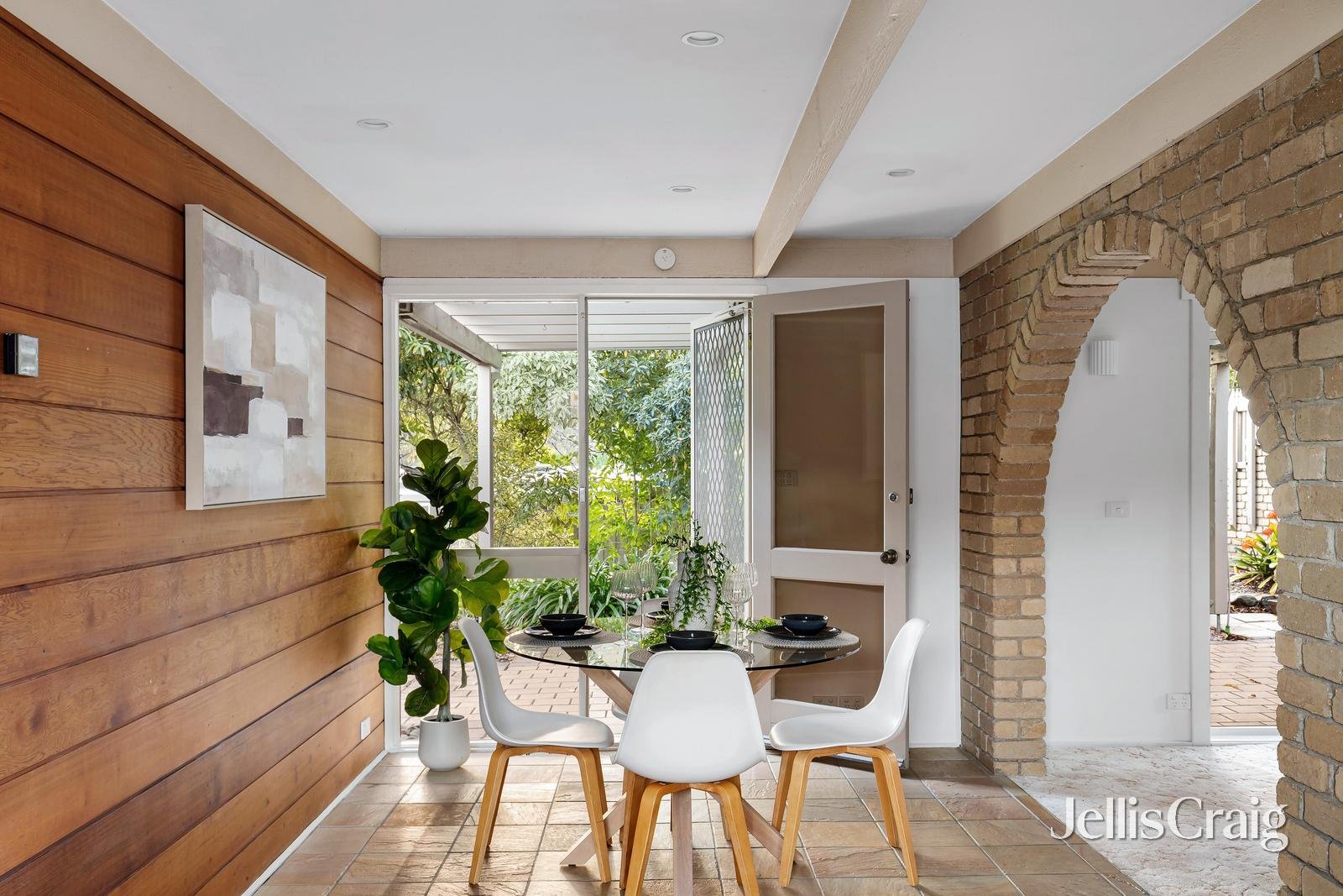 61 Avandina Crescent, Greensborough image 3