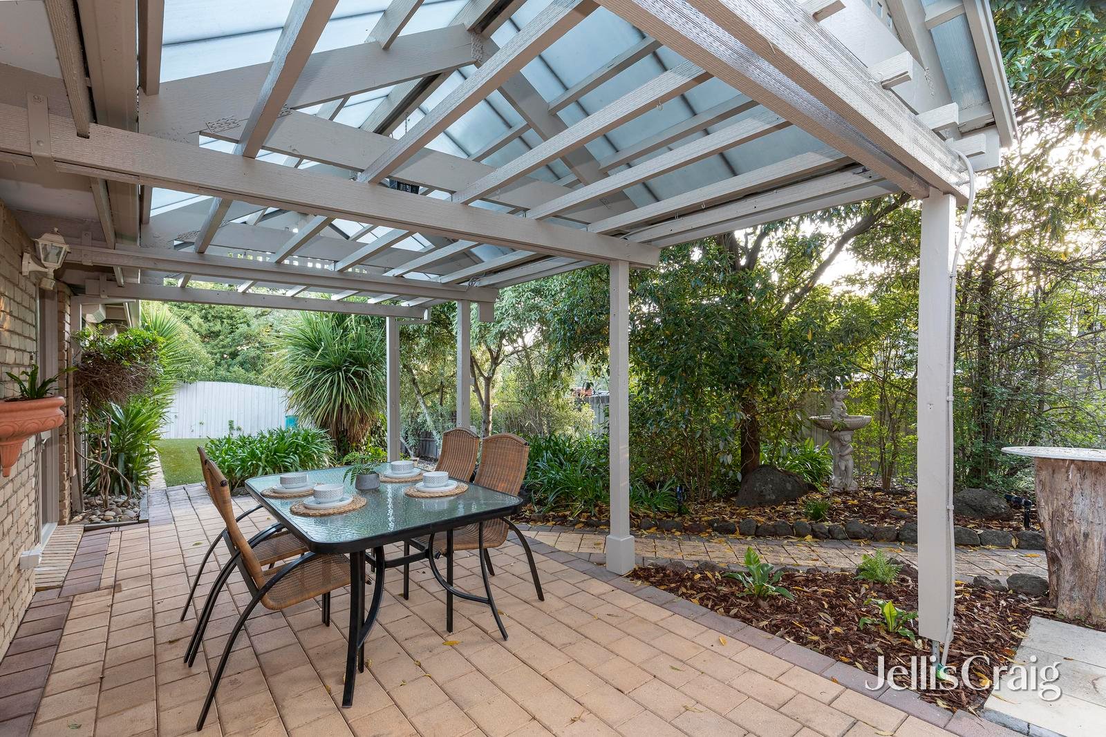 61 Avandina Crescent, Greensborough image 13