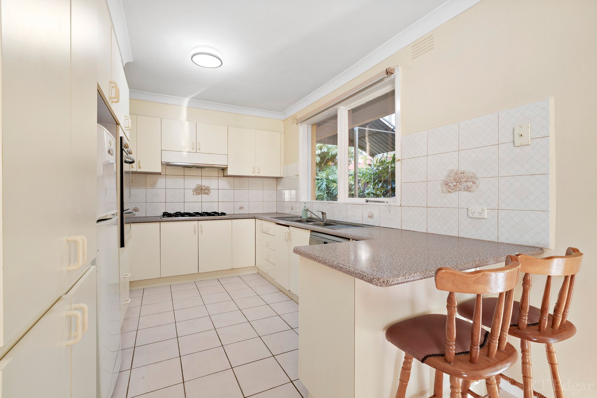 Property Gallery Thumbnail 3