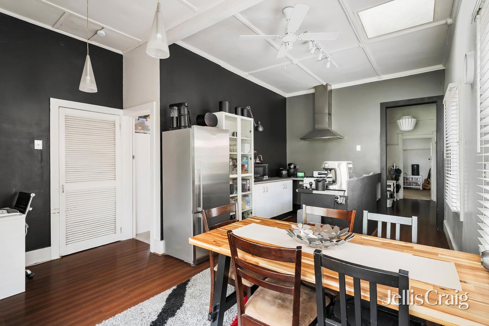 61 Blackwood Street, Carnegie image 5