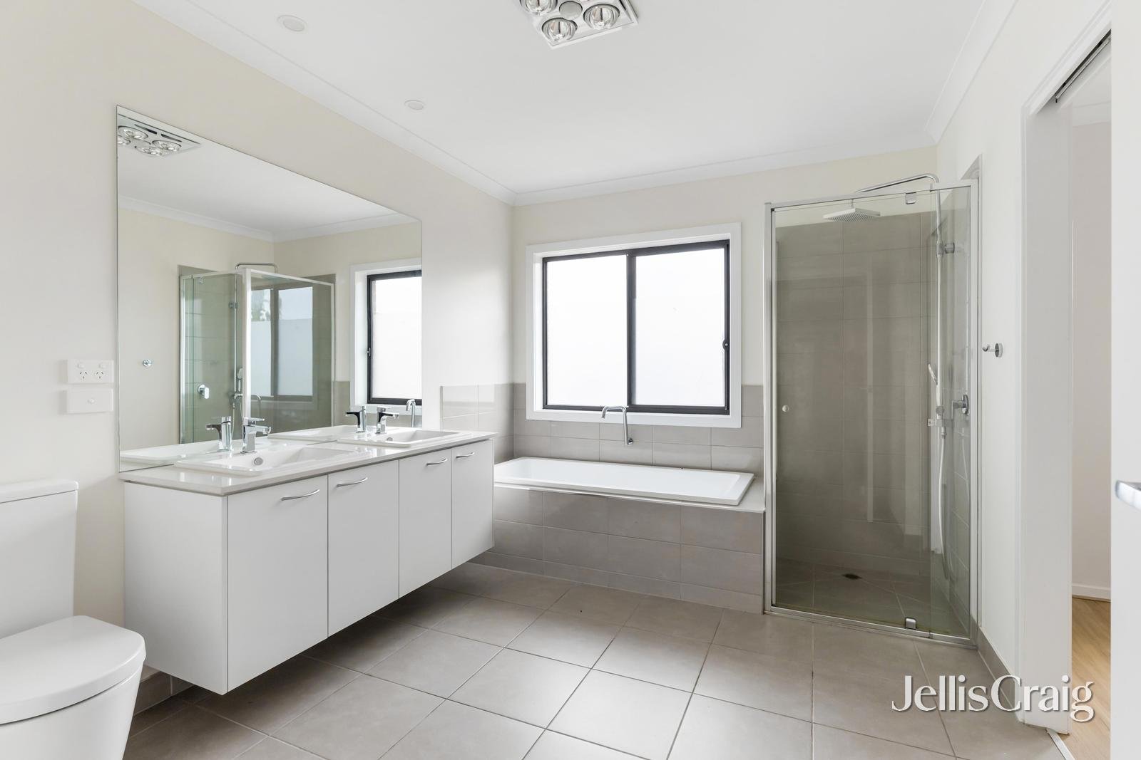 61 Bond Street, Ivanhoe image 13