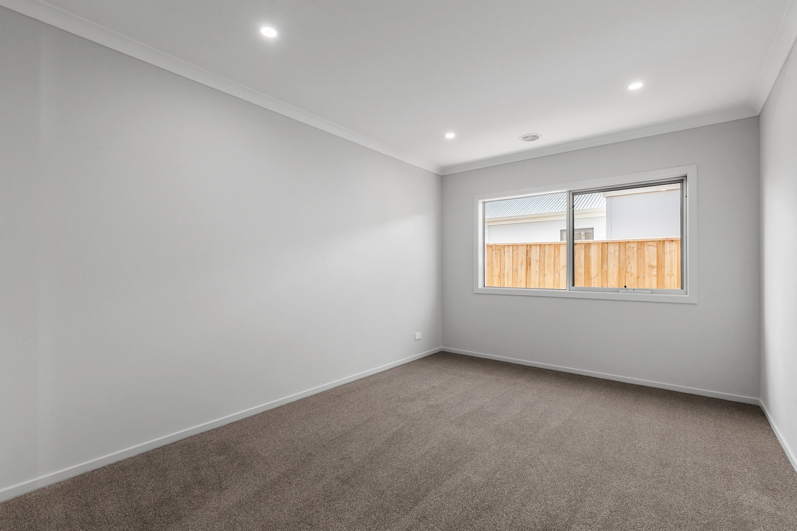 Property Gallery Thumbnail 7