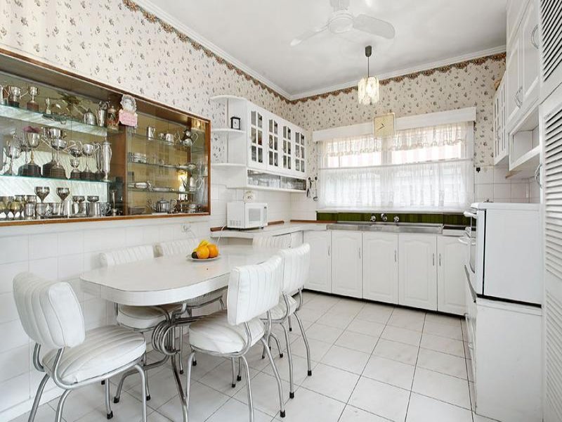 61 Clifton Street, Balwyn North image 3