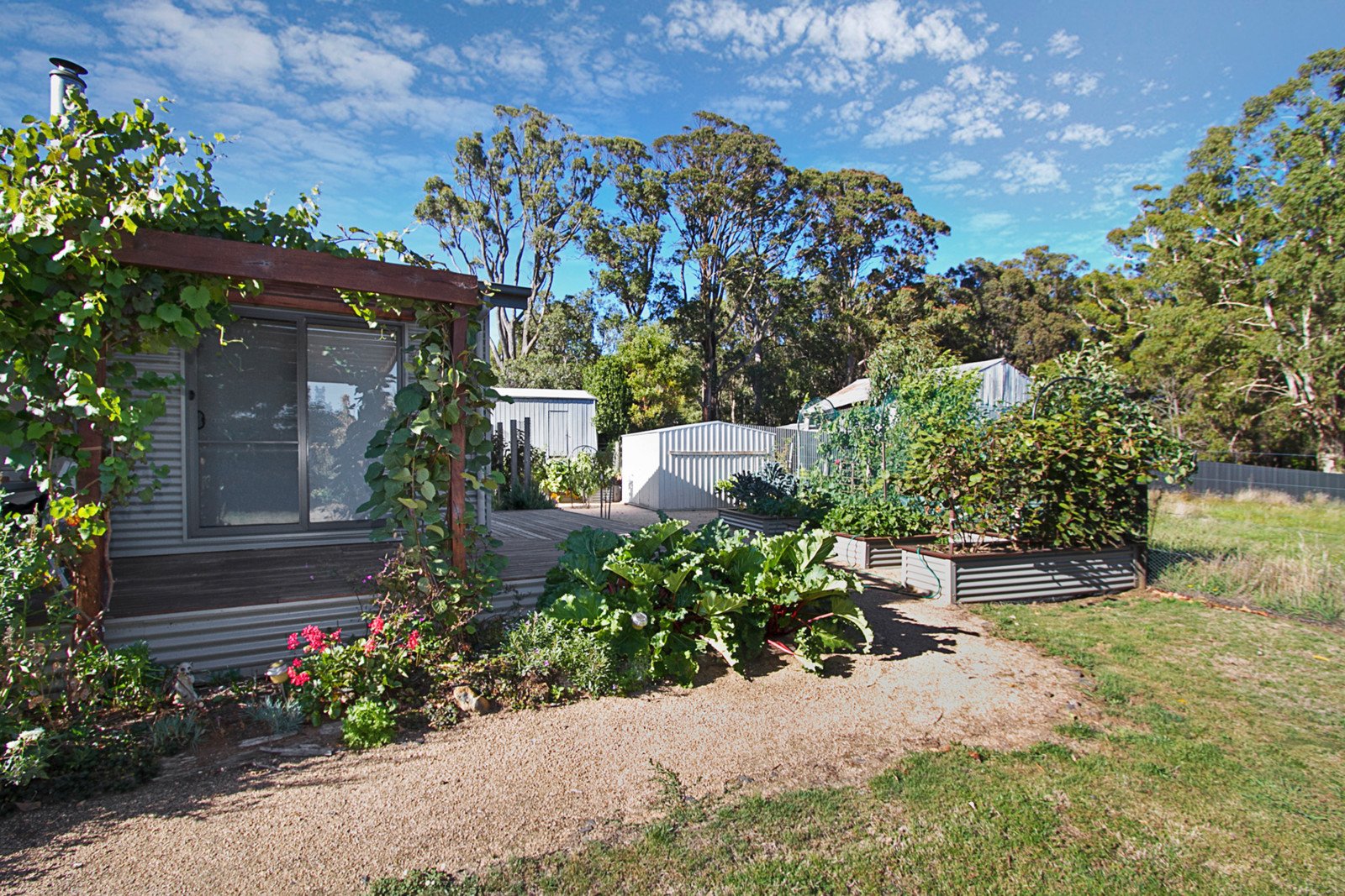 61 Cosmo Road, Trentham image 2